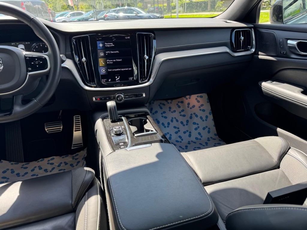 Volvo V60 Volvo V60 2.0 T8 AWD Polestar Engineered Panoramadak H&K Öhlins Brembo Carplay!