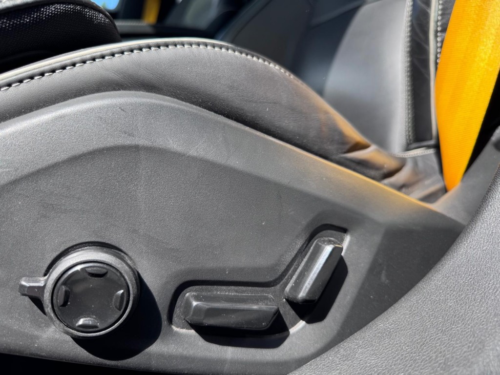 Volvo V60 Volvo V60 2.0 T8 AWD Polestar Engineered Panoramadak H&K Öhlins Brembo Carplay!