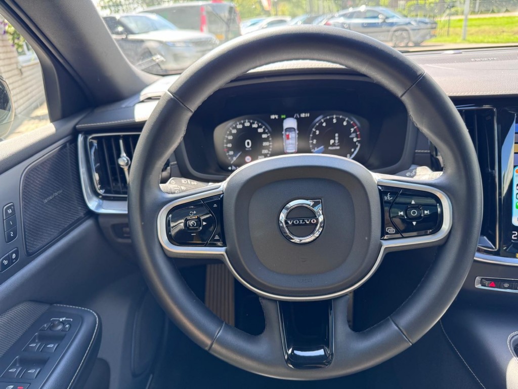 Volvo V60 Volvo V60 2.0 T8 AWD Polestar Engineered Panoramadak H&K Öhlins Brembo Carplay!