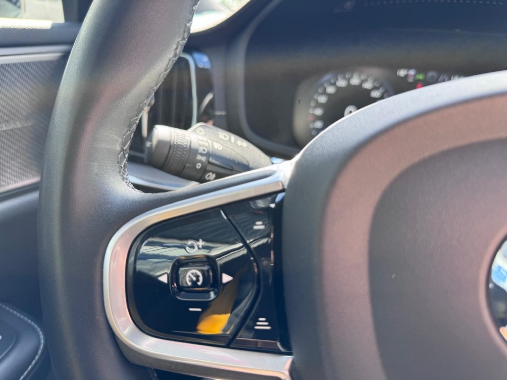 Volvo V60 Volvo V60 2.0 T8 AWD Polestar Engineered Panoramadak H&K Öhlins Brembo Carplay!