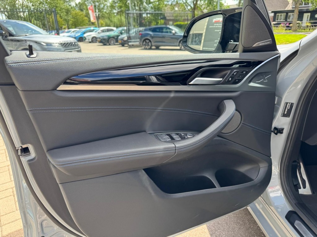 BMW X3 Bmw X3 M40I XDrive High Ex. 360Pk Panorama M stoelen Hud H&K Trekhaak Laser 1e eigenaar! 360camera