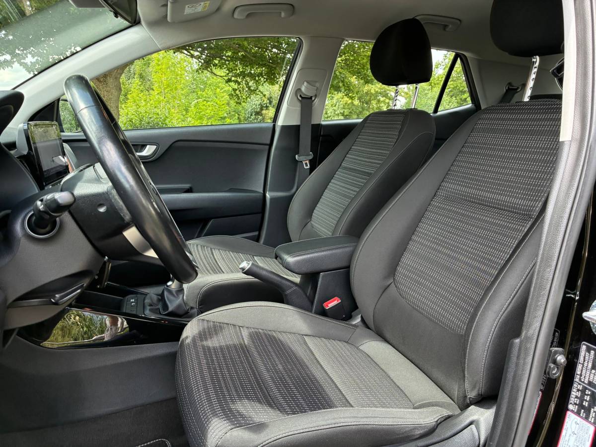 Kia Stonic Kia Stonic 1.0 T-GDi MHEV | Carplay + Clima + Cruise nu €10.975,-!!