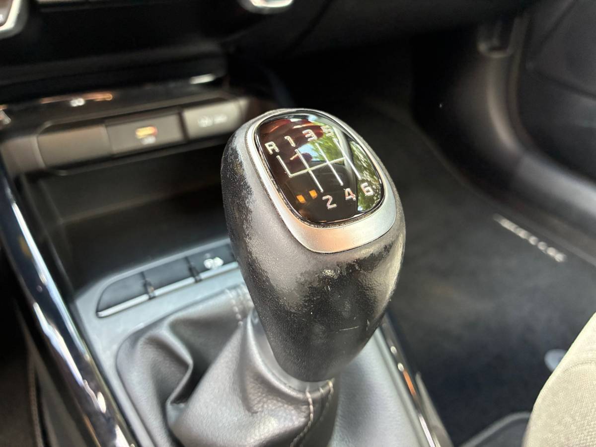 Kia Stonic Kia Stonic 1.0 T-GDi MHEV | Carplay + Clima + Cruise nu €10.975,-!!