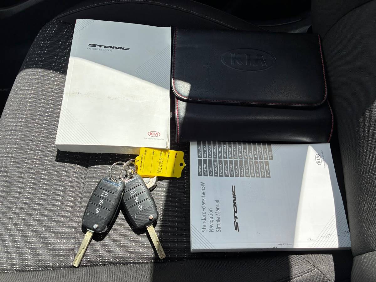 Kia Stonic Kia Stonic 1.0 T-GDi MHEV | Carplay + Clima + Cruise nu €10.975,-!!