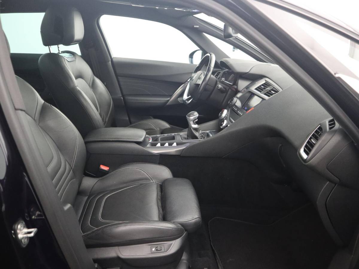 DS DS 5 DS 5 2.0 BlueHDi Business Executive FULL LED / CAMERA / LEDER / STOELVERW / DENOM AUDIO / PANORAMADAK / CLIMA / PDC / NL-AUTO