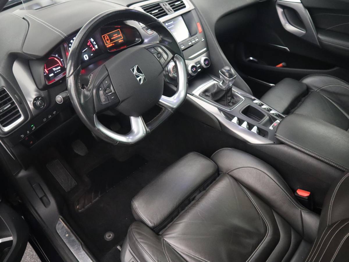 DS DS 5 DS 5 2.0 BlueHDi Business Executive FULL LED / CAMERA / LEDER / STOELVERW / DENOM AUDIO / PANORAMADAK / CLIMA / PDC / NL-AUTO