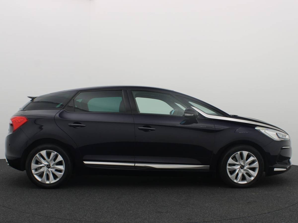 Citroën DS5 Citroen DS5 2.0 BlueHDi Business Executive FULL LED / CAMERA / LEDER / STOELVERW / DENOM AUDIO / PANORAMADAK / CLIMA / PDC / NL-AUTO
