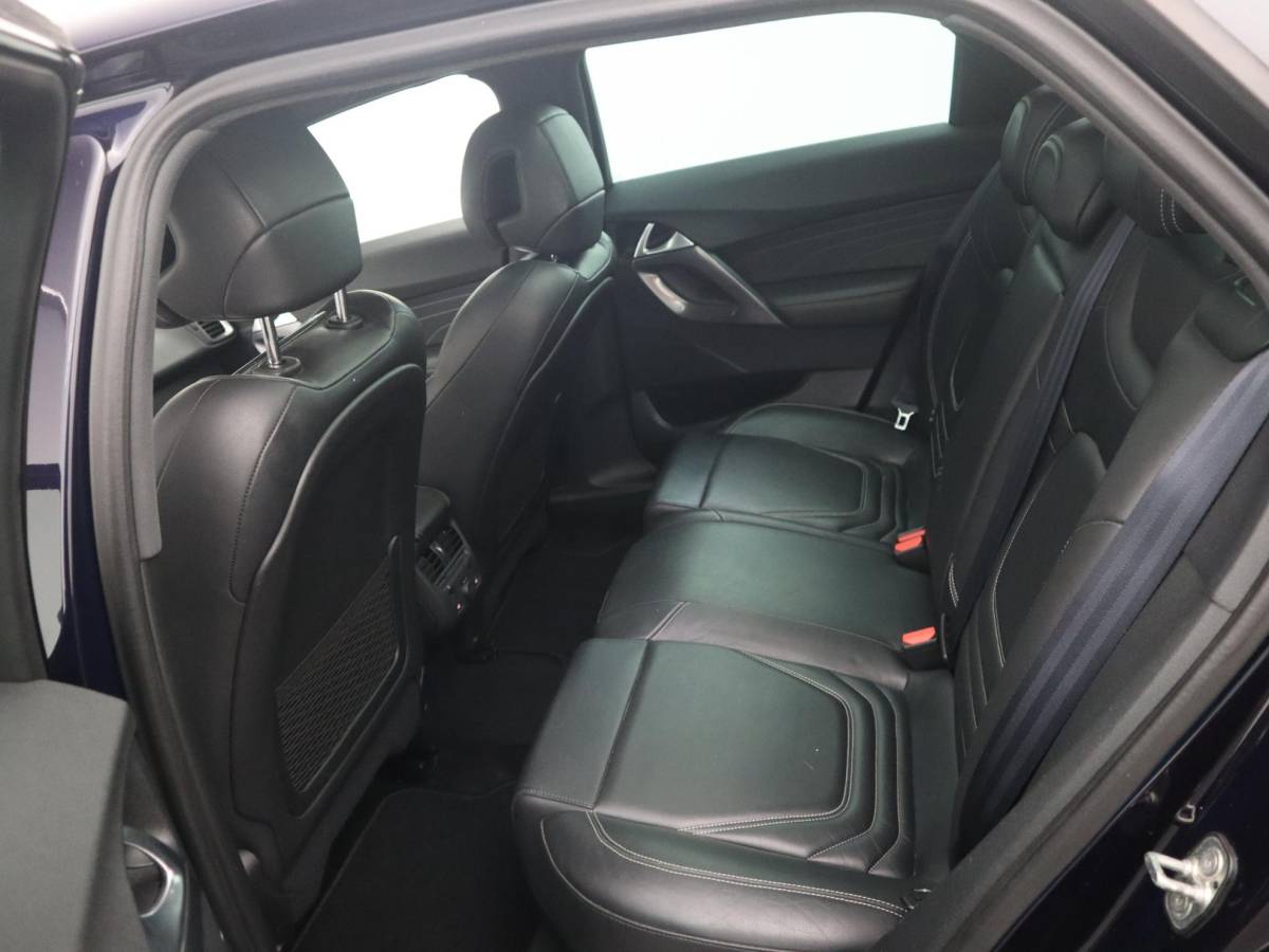 Citroën DS5 Citroen DS5 2.0 BlueHDi Business Executive FULL LED / CAMERA / LEDER / STOELVERW / DENOM AUDIO / PANORAMADAK / CLIMA / PDC / NL-AUTO