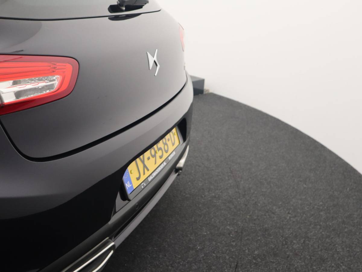 Citroën DS5 Citroen DS5 2.0 BlueHDi Business Executive FULL LED / CAMERA / LEDER / STOELVERW / DENOM AUDIO / PANORAMADAK / CLIMA / PDC / NL-AUTO