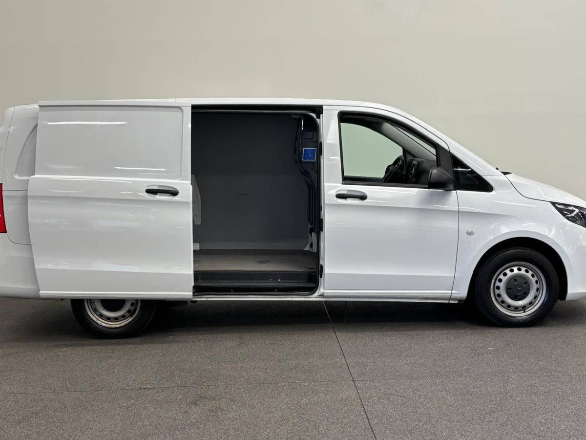 Mercedes-Benz Vito Mercedes-Benz Vito 114 CDI Lang Automaat Navigatie Camera Stoelverwarming Adaptive Cruise Control Trekhaak