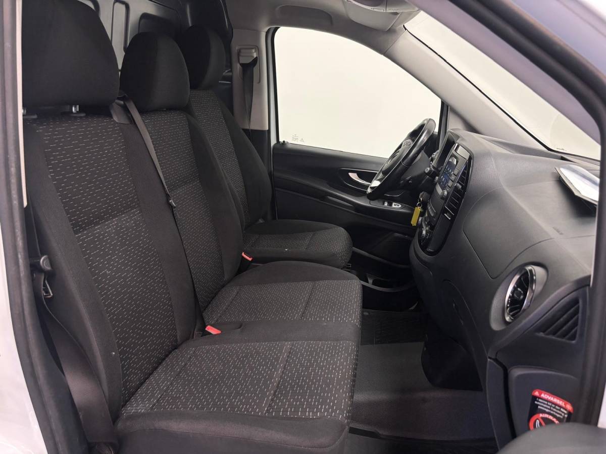 Mercedes-Benz Vito Mercedes-Benz Vito 114 CDI Lang Automaat Navigatie Camera Stoelverwarming Adaptive Cruise Control Trekhaak