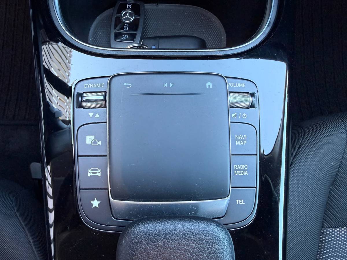 Mercedes-Benz A-Klasse Mercedes-Benz A-klasse 250 e /Apple CarPlay /18 inch AMG /Navigatie /Stoelverwarming