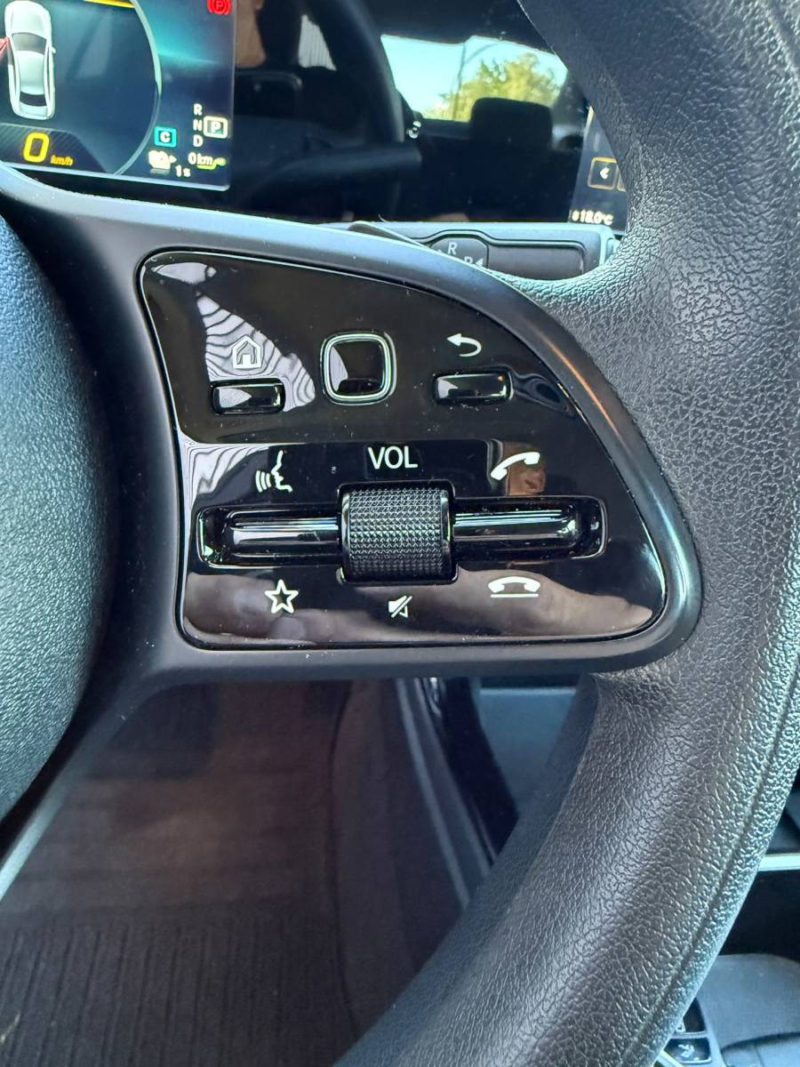 Mercedes-Benz A-Klasse Mercedes-Benz A-klasse 250 e /Apple CarPlay /18 inch AMG /Navigatie /Stoelverwarming