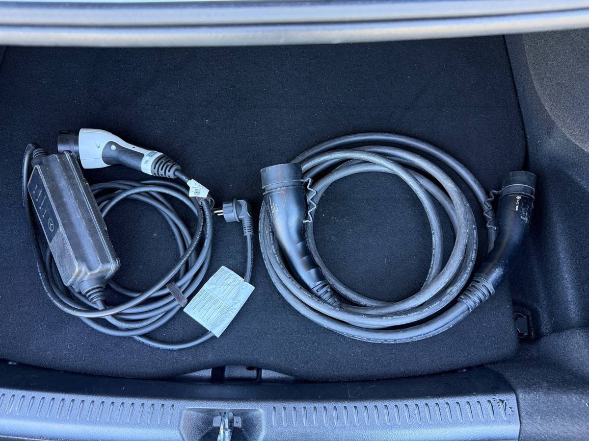 Mercedes-Benz A-Klasse Mercedes-Benz A-klasse 250 e /Apple CarPlay /18 inch AMG /Navigatie /Stoelverwarming