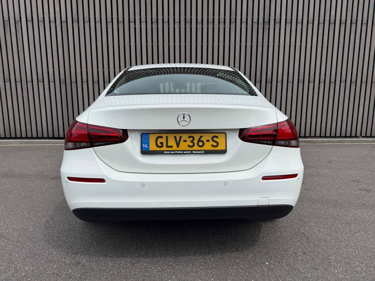 Mercedes-Benz A-Klasse Mercedes-Benz A-klasse 250 e /Apple CarPlay /18 inch AMG /Navigatie /Stoelverwarming