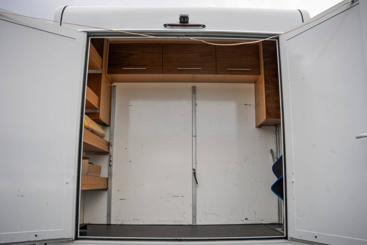 Iveco Daily Iveco Daily 40C18 3.0L 180PK | Camperkandidaat | 1ste Eigenaar | Automaat | Euro 6 | Camera | 3.5T Trekgewicht