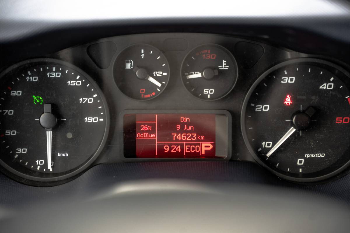 Iveco Daily Iveco Daily 40C18 3.0L 180PK | Camperkandidaat | 1ste Eigenaar | Automaat | Euro 6 | Camera | 3.5T Trekgewicht