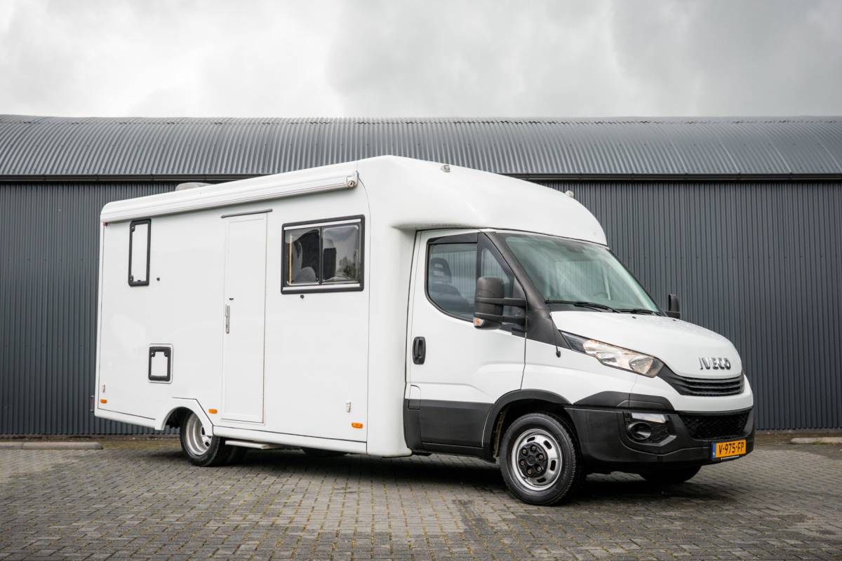 Iveco Daily Iveco Daily 40C18 3.0L 180PK | Camperkandidaat | 1ste Eigenaar | Automaat | Euro 6 | Camera | 3.5T Trekgewicht