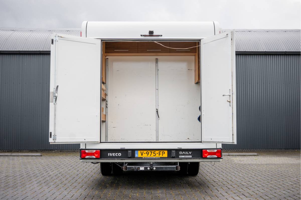 Iveco Daily Iveco Daily 40C18 3.0L 180PK | Camperkandidaat | 1ste Eigenaar | Automaat | Euro 6 | Camera | 3.5T Trekgewicht