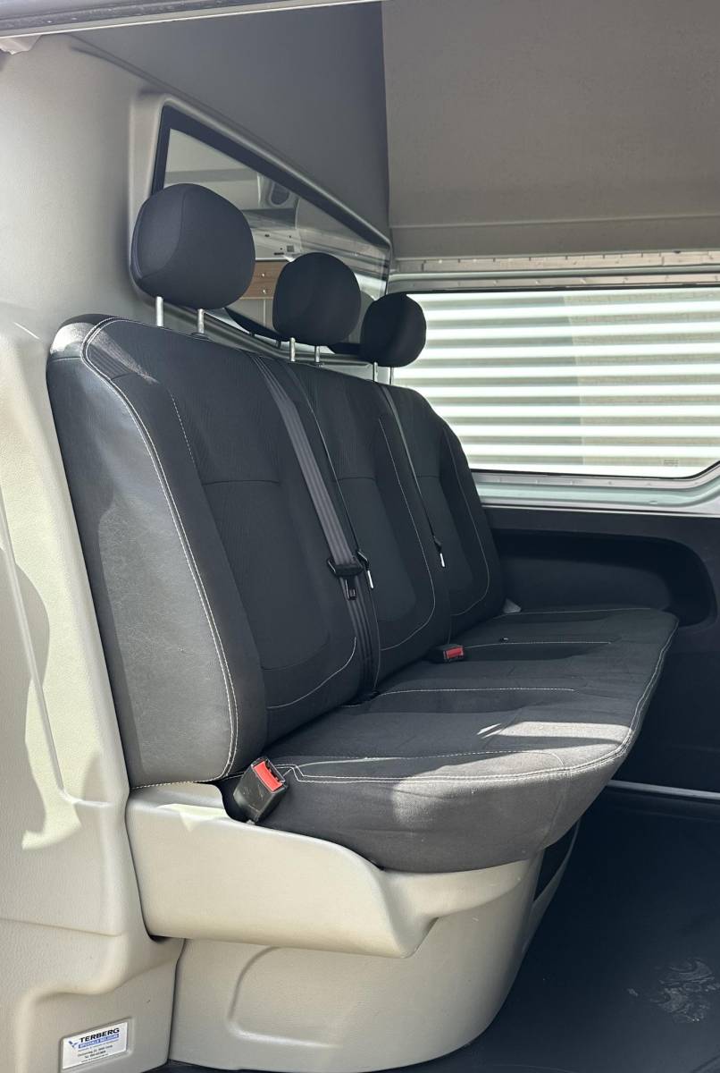 Renault Trafic Renault Trafic 1.6 dCi T29 L2H2 DC Dubbel cabine Extra hoog MARGE Opel Vivaro/