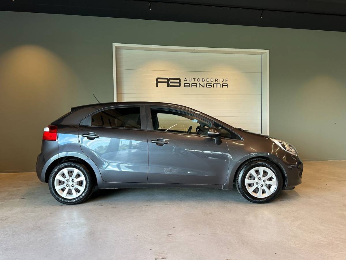 Kia Rio Kia Rio 1.2 CVVT 5-DRS PLUS PACK|CLIMA AIRCO|ISOFIX|AUX+Ipod+USB+12v+BLUETOOTH|START/STOP|NAP|APK 2-2-2027|OH.BEURT BIJ AFLEVERING