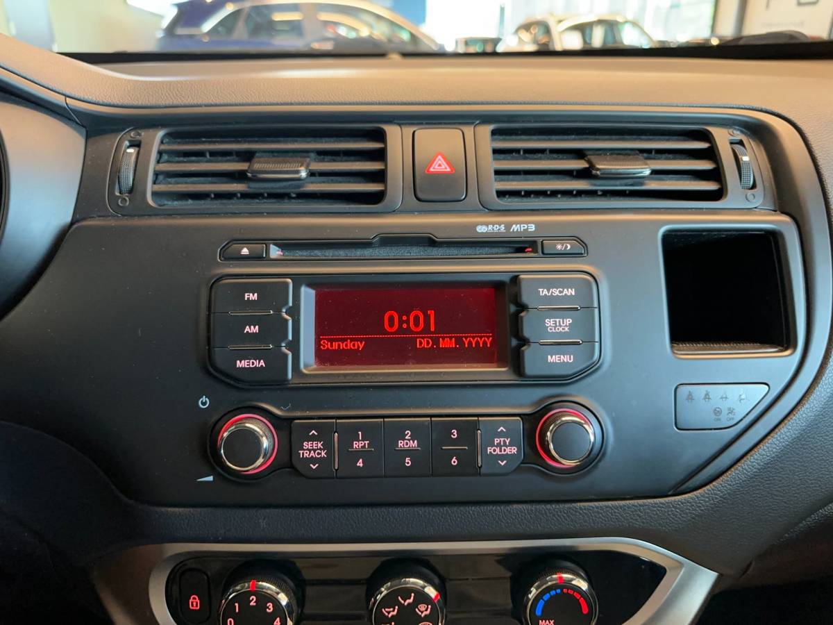 Kia Rio Kia Rio 1.2 CVVT 5-DRS PLUS PACK|CLIMA AIRCO|ISOFIX|AUX+Ipod+USB+12v+BLUETOOTH|START/STOP|NAP|APK 2-2-2027|OH.BEURT BIJ AFLEVERING