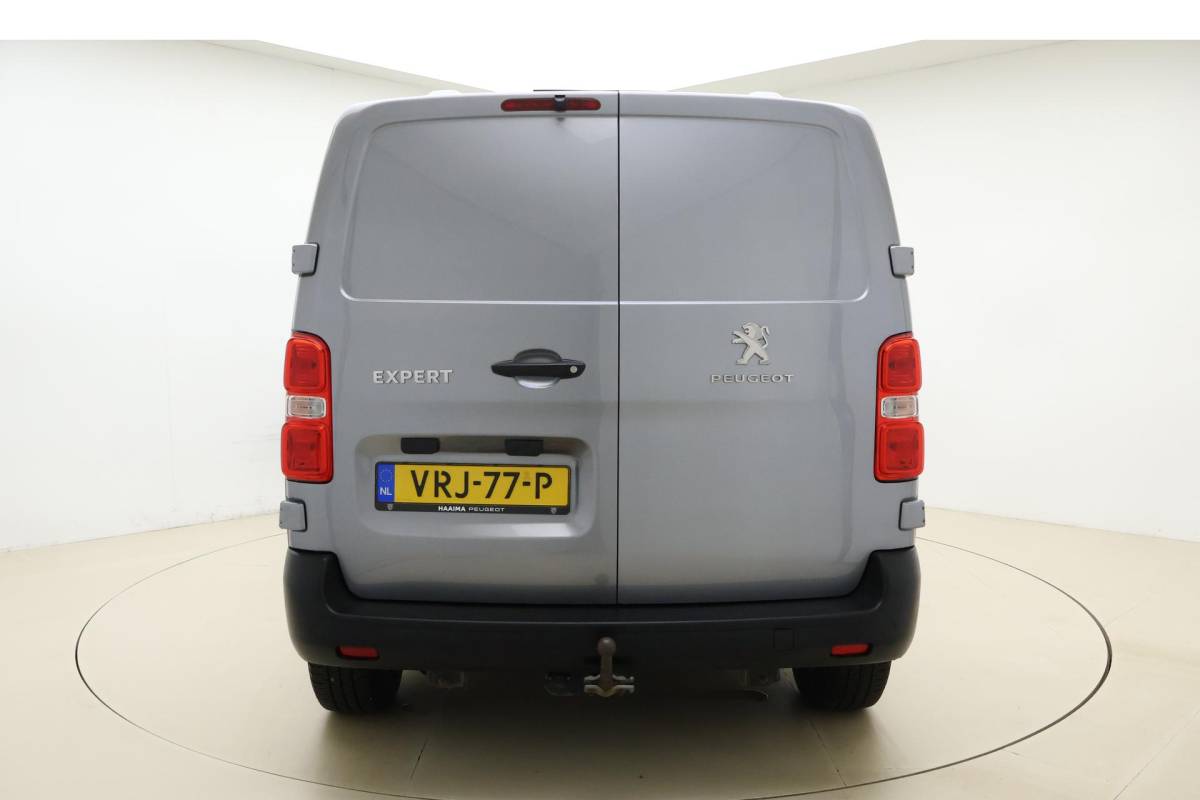 Peugeot Expert Peugeot Expert 2.0 BlueHDI 145 Standard Premium | DEMO | Airco | Navigatie | Parkeersensoren achter | Apple carplay / Android auto | Cruise control | 3 zitplaatsen |