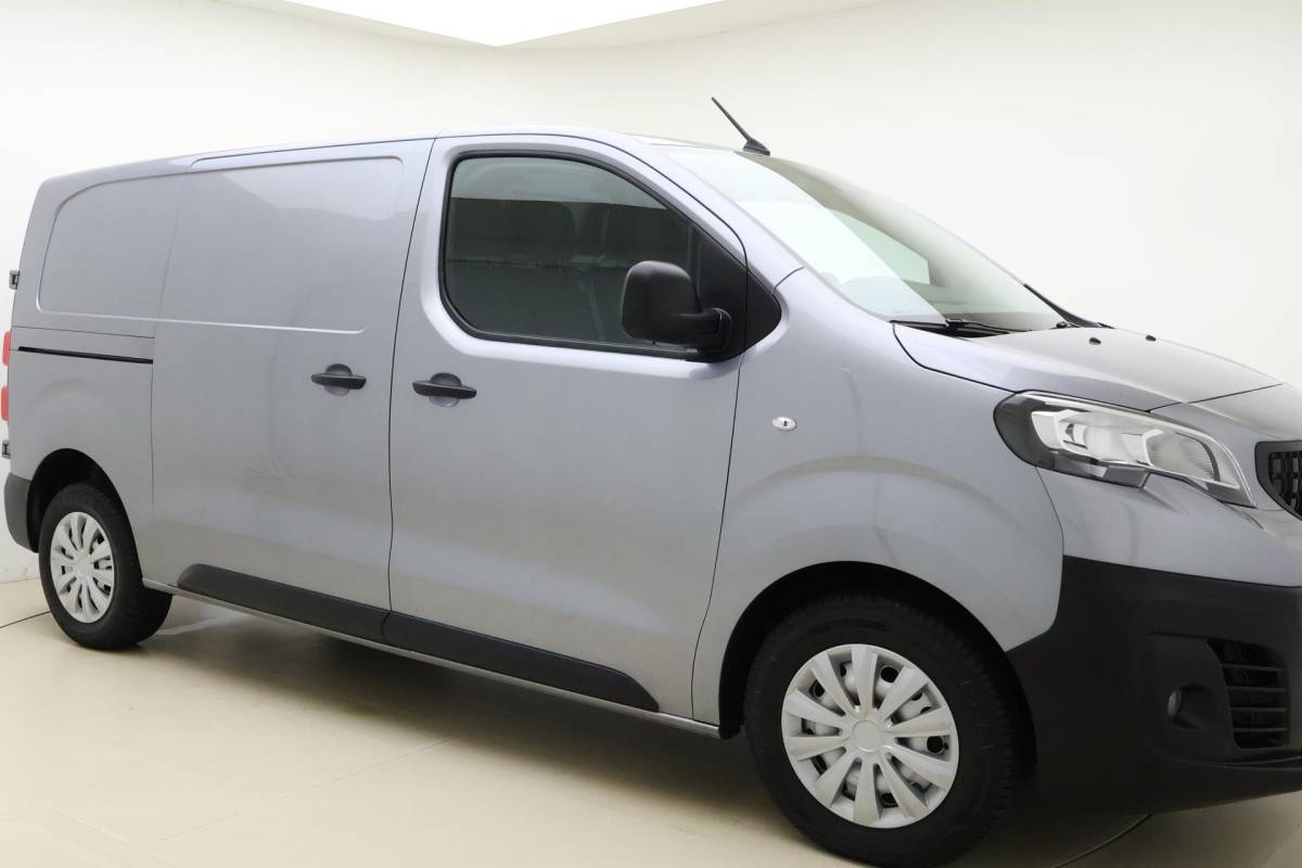 Peugeot Expert Peugeot Expert 2.0 BlueHDI 145 Standard Premium | DEMO | Airco | Navigatie | Parkeersensoren achter | Apple carplay / Android auto | Cruise control | 3 zitplaatsen |