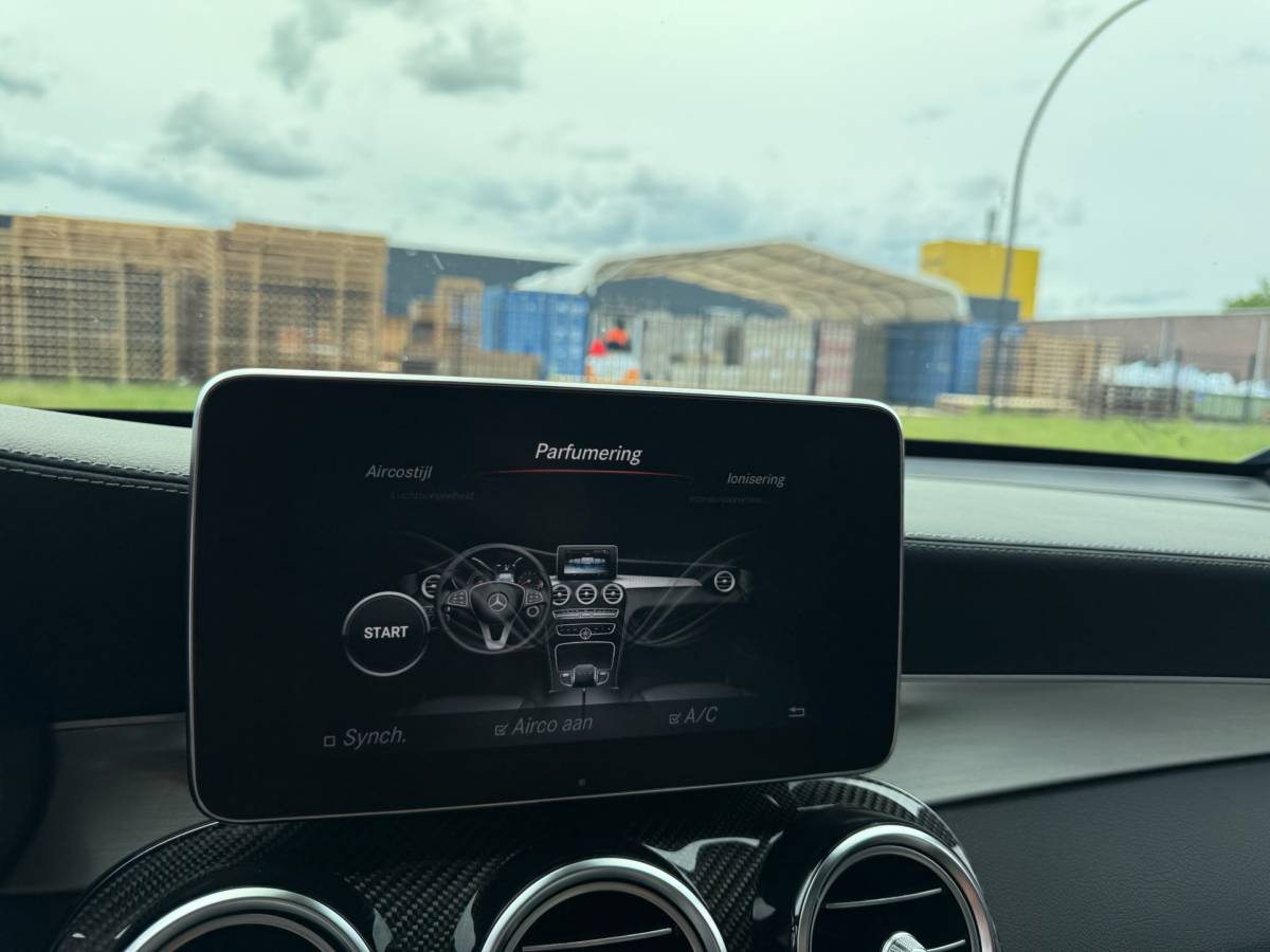 Mercedes-Benz GLC Mercedes-Benz GLC-klasse AMG 43 4MATIC | 12MND GARANTIE | KUIPSTOELEN | BURMESTER | MEMORY | PANO | ACC | STANDKACHEL | 360 CAMERA | BOMVOL | TREKHAAK |
