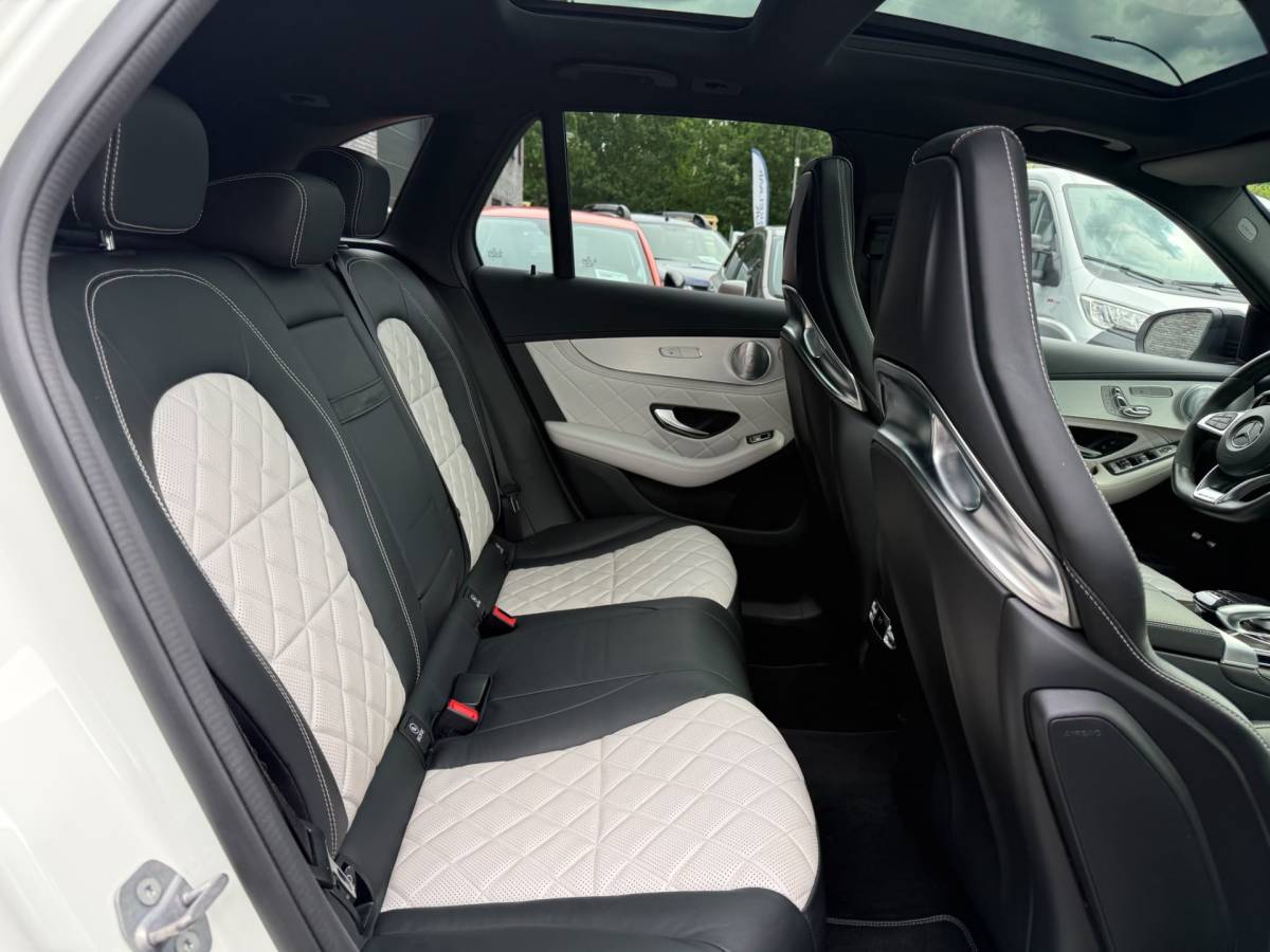 Mercedes-Benz GLC Mercedes-Benz GLC-klasse AMG 43 4MATIC | 12MND GARANTIE | KUIPSTOELEN | BURMESTER | MEMORY | PANO | ACC | STANDKACHEL | 360 CAMERA | BOMVOL | TREKHAAK |
