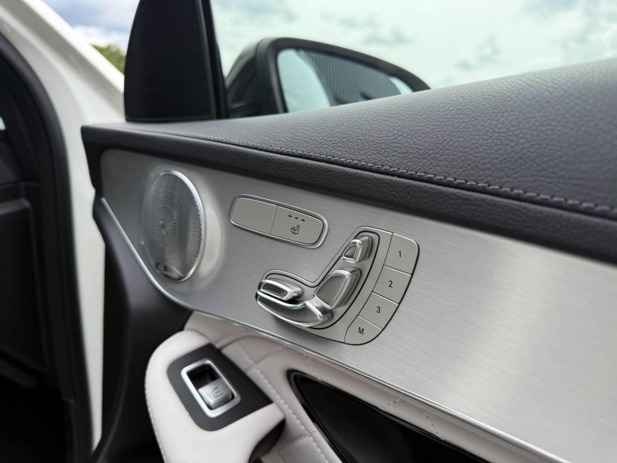 Mercedes-Benz GLC Mercedes-Benz GLC-klasse AMG 43 4MATIC | 12MND GARANTIE | KUIPSTOELEN | BURMESTER | MEMORY | PANO | ACC | STANDKACHEL | 360 CAMERA | BOMVOL | TREKHAAK |