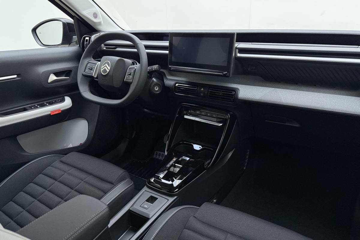 Citroën ë-C3 Aircross Citroen Ë-C3 Aircross Max 113pk Extended Range 54 kWh | stoelverwarming | Apple/Android carplay | Navigatie |  Achteruitrijcamera | Geluidsisolerend glas | 11kw laadkabel | Dodehoekdetectie | Regensensor | Stuurbediening Voor/Achter parkeersensoren