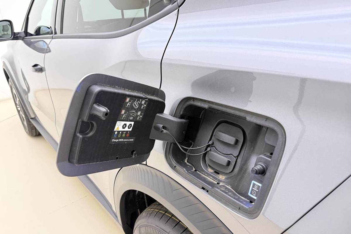 Citroën ë-C3 Aircross Citroen Ë-C3 Aircross Max 113pk Extended Range 54 kWh | stoelverwarming | Apple/Android carplay | Navigatie |  Achteruitrijcamera | Geluidsisolerend glas | 11kw laadkabel | Dodehoekdetectie | Regensensor | Stuurbediening Voor/Achter parkeersensoren