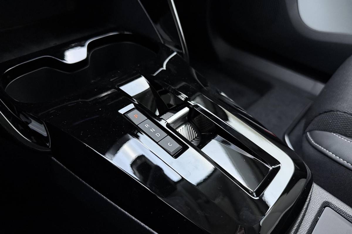 Citroën ë-C3 Aircross Citroen Ë-C3 Aircross Max 113pk Extended Range 54 kWh | stoelverwarming | Apple/Android carplay | Navigatie |  Achteruitrijcamera | Geluidsisolerend glas | 11kw laadkabel | Dodehoekdetectie | Regensensor | Stuurbediening Voor/Achter parkeersensoren