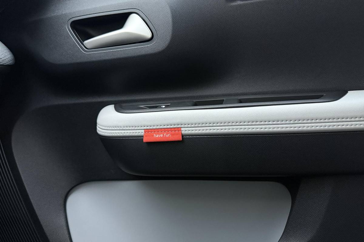 Citroën ë-C3 Aircross Citroen Ë-C3 Aircross Max 113pk Extended Range 54 kWh | stoelverwarming | Apple/Android carplay | Navigatie |  Achteruitrijcamera | Geluidsisolerend glas | 11kw laadkabel | Dodehoekdetectie | Regensensor | Stuurbediening Voor/Achter parkeersensoren