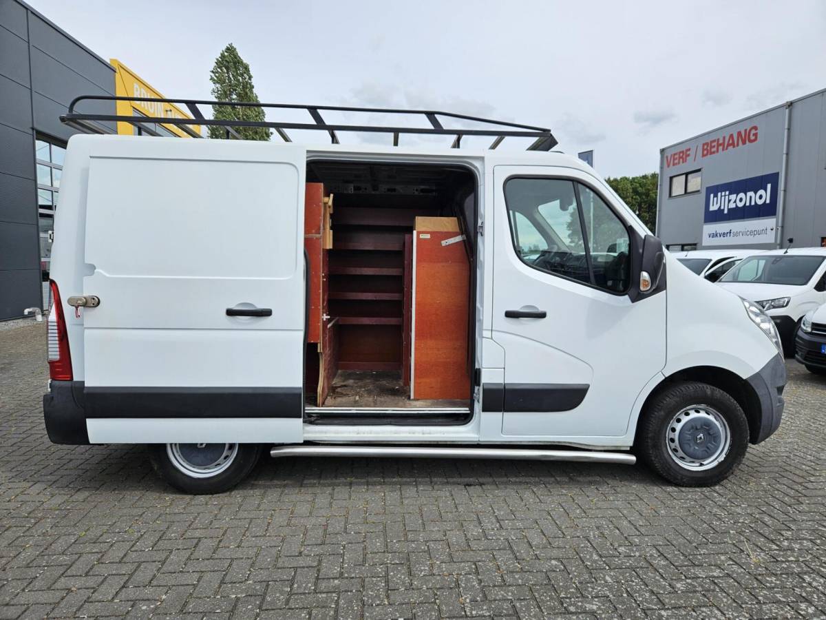 Renault Master Renault Master 2.3 dCi L1H1 Airco Navi 110 PK inrichting Imp