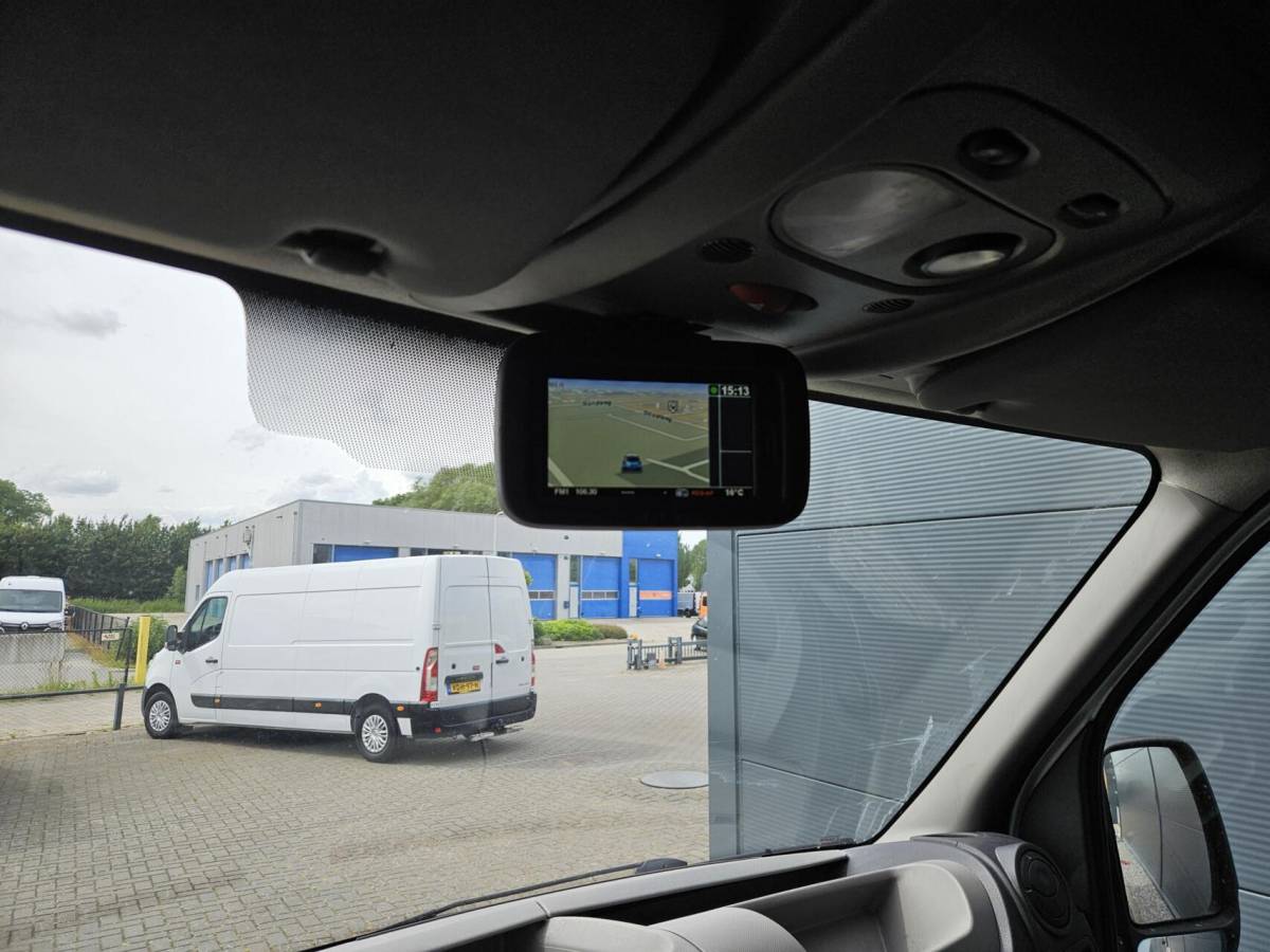 Renault Master Renault Master 2.3 dCi L1H1 Airco Navi 110 PK inrichting Imp