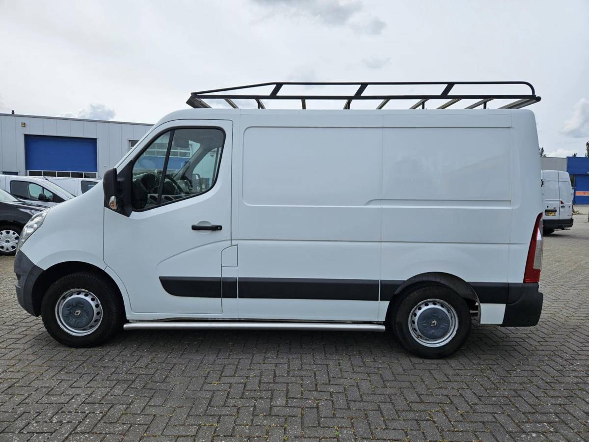 Renault Master Renault Master 2.3 dCi L1H1 Airco Navi 110 PK inrichting Imp