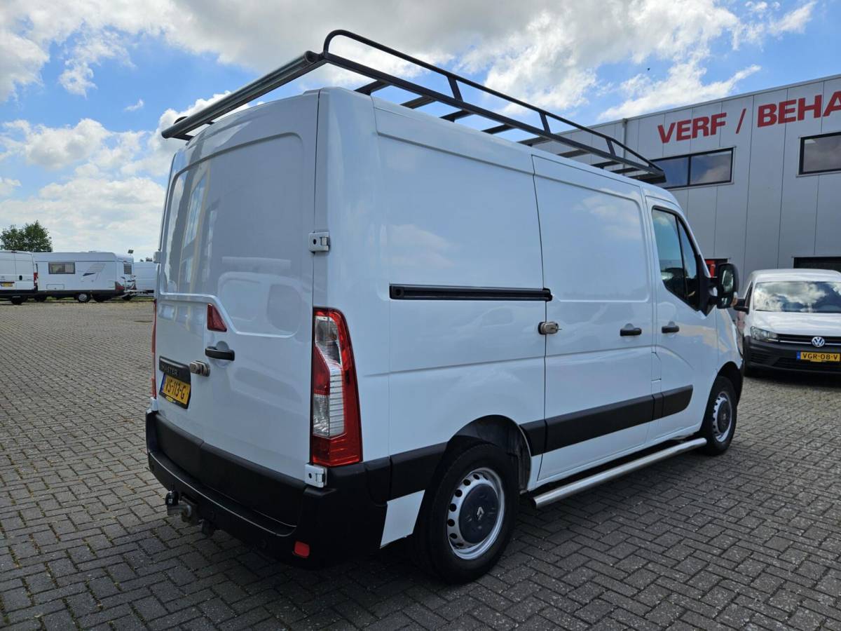 Renault Master Renault Master 2.3 dCi L1H1 Airco Navi 110 PK inrichting Imp