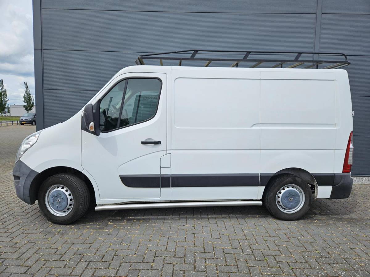 Renault Master Renault Master 2.3 dCi L1H1 Airco Navi 110 PK inrichting Imp