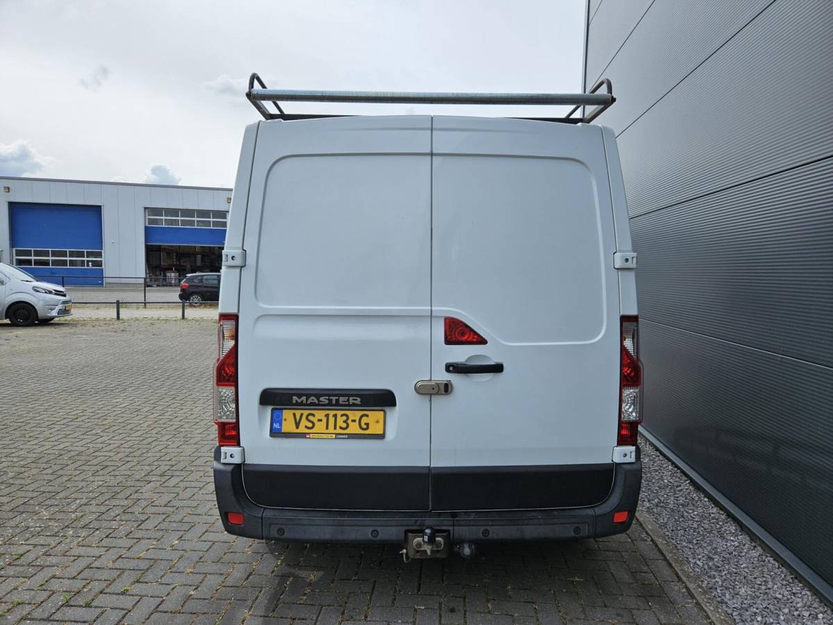 Renault Master Renault Master 2.3 dCi L1H1 Airco Navi 110 PK inrichting Imp