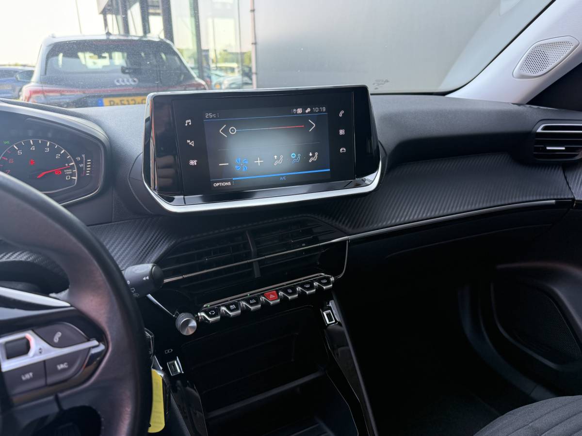 Peugeot 2008 Peugeot 2008 BWJ 2020 1.2 PureTech 101 PK Blue Lease Active FULL LED | 360 CAMERA | CARPLAY + ANDROID | DAB + | NAVI | CLIMA | CRUISE | LMV | PDC