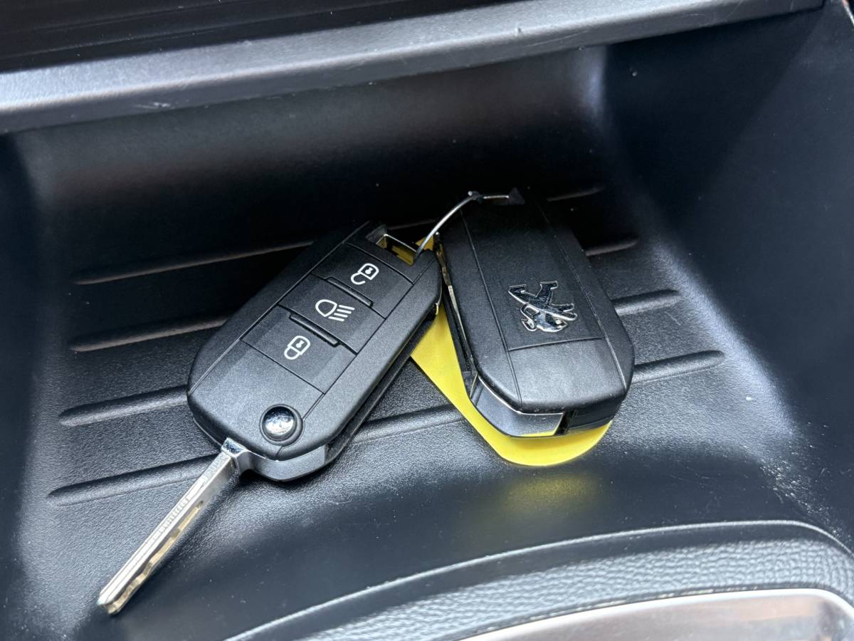 Peugeot 2008 Peugeot 2008 BWJ 2020 1.2 PureTech 101 PK Blue Lease Active FULL LED | 360 CAMERA | CARPLAY + ANDROID | DAB + | NAVI | CLIMA | CRUISE | LMV | PDC