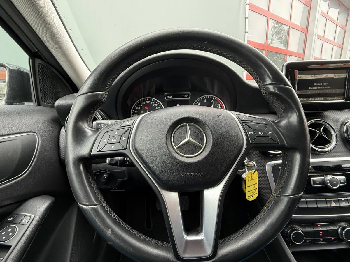Mercedes-Benz A-Klasse Mercedes-Benz A-klasse BWJ 2014 180 123 pk Ambition NAVI | CLIMA | CRUISE | BLUETOOTH | LMV | PDC