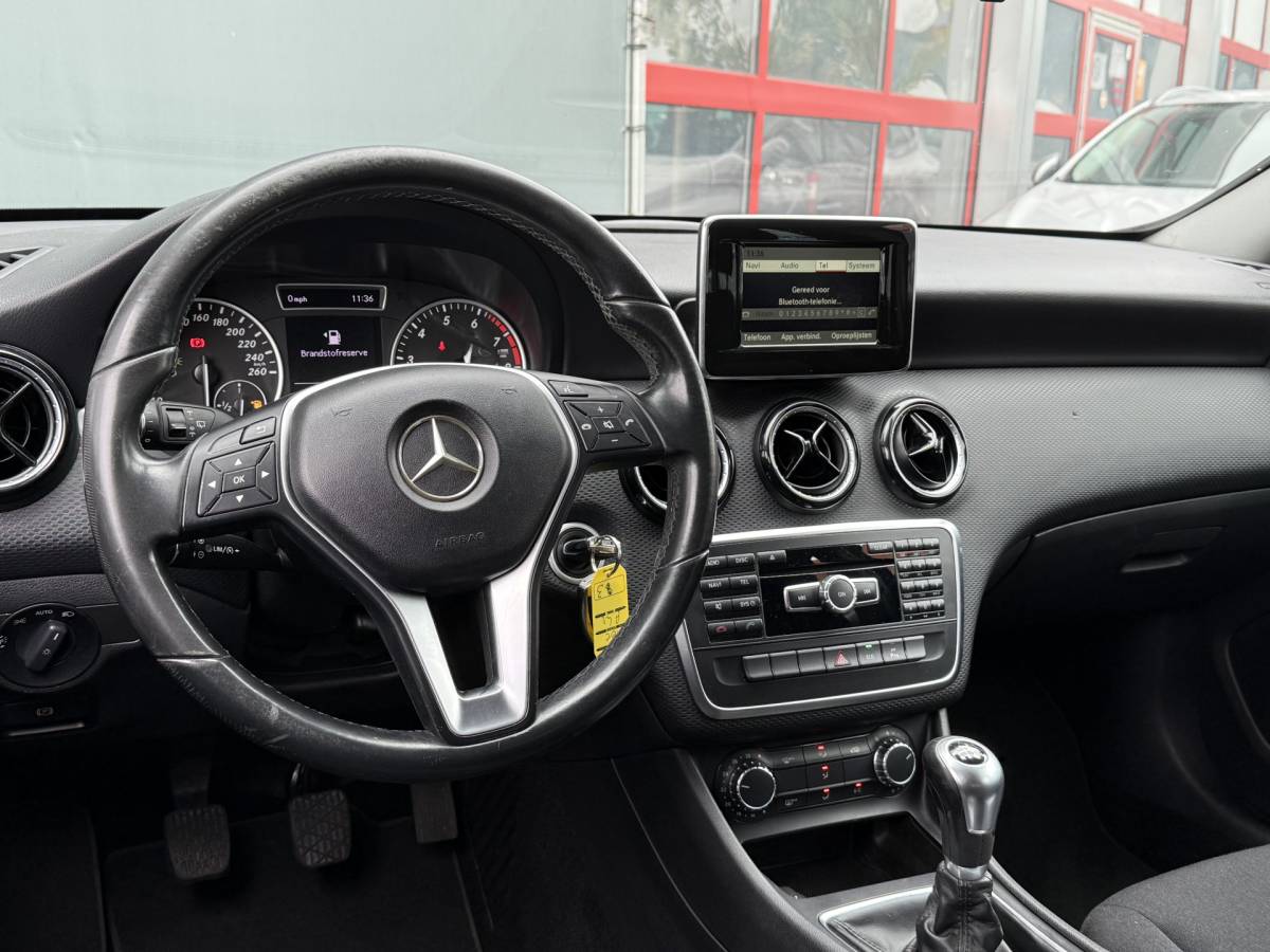 Mercedes-Benz A-Klasse Mercedes-Benz A-klasse BWJ 2014 180 123 pk Ambition NAVI | CLIMA | CRUISE | BLUETOOTH | LMV | PDC