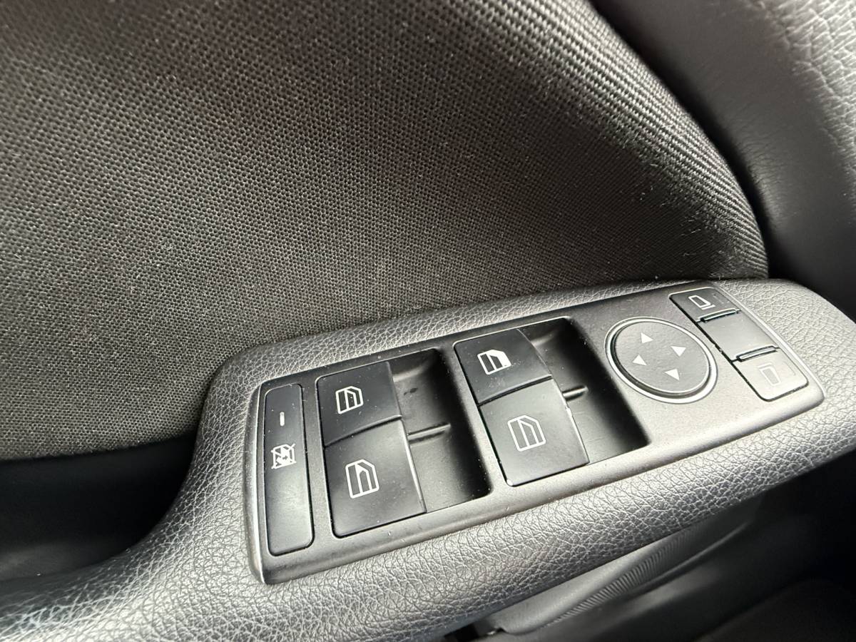 Mercedes-Benz A-Klasse Mercedes-Benz A-klasse BWJ 2014 180 123 pk Ambition NAVI | CLIMA | CRUISE | BLUETOOTH | LMV | PDC