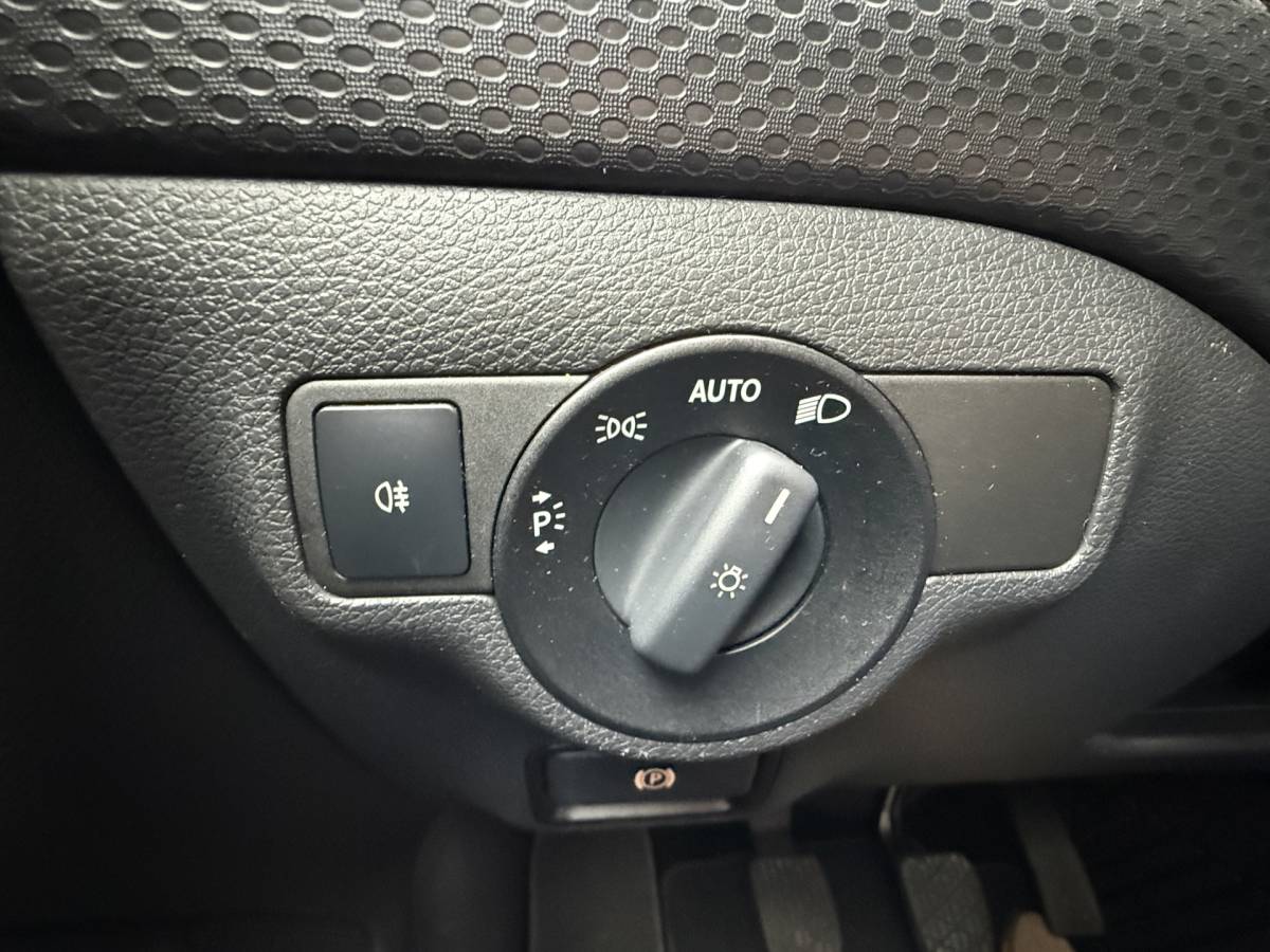 Mercedes-Benz A-Klasse Mercedes-Benz A-klasse BWJ 2014 180 123 pk Ambition NAVI | CLIMA | CRUISE | BLUETOOTH | LMV | PDC