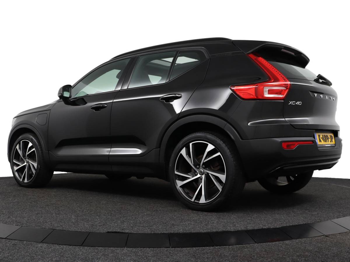 Volvo XC40 Volvo XC40 1.5 T5 Recharge R-Design Plug-in Full options/Pano/Trekhaak