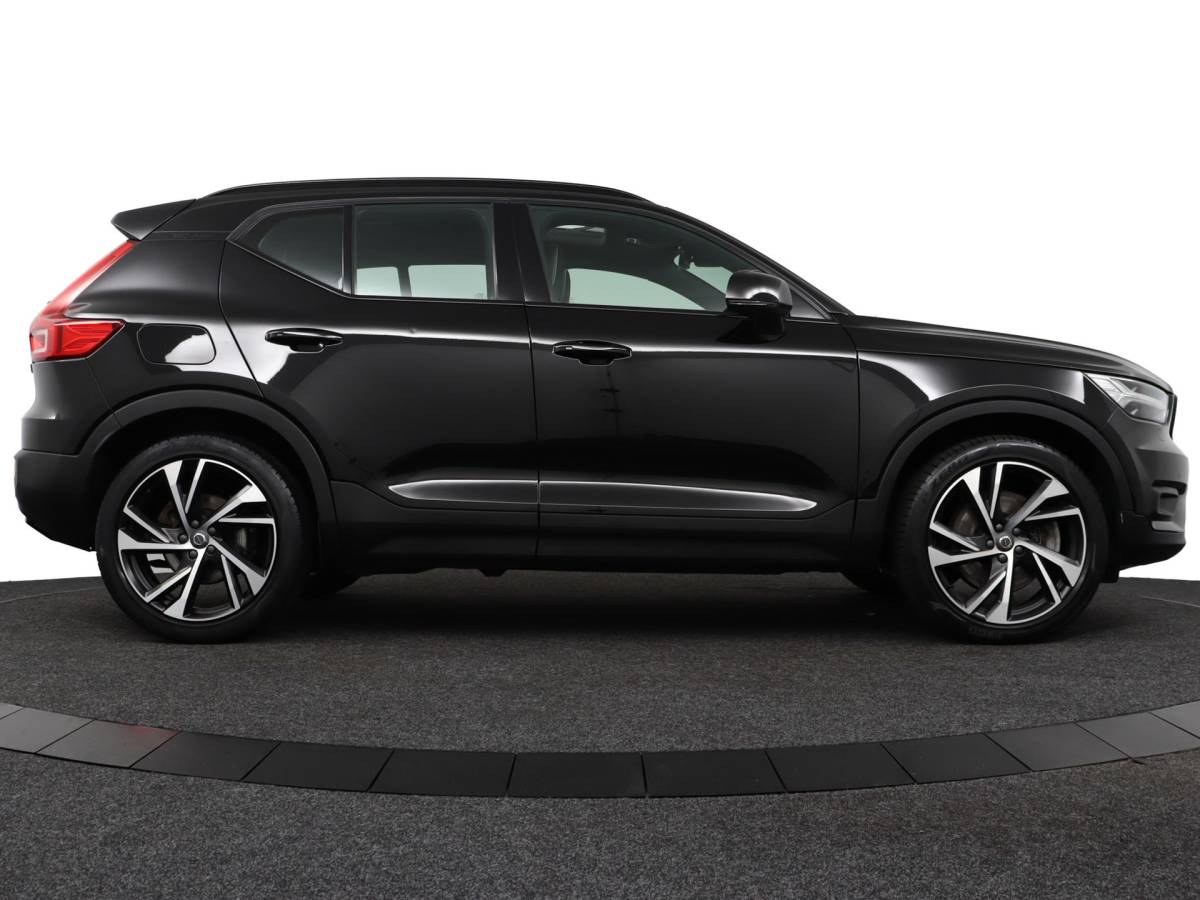 Volvo XC40 Volvo XC40 1.5 T5 Recharge R-Design Plug-in Full options/Pano/Trekhaak