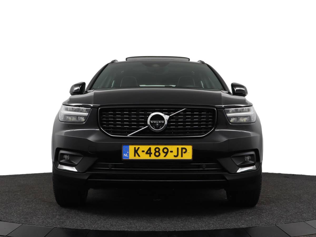 Volvo XC40 Volvo XC40 1.5 T5 Recharge R-Design Plug-in Full options/Pano/Trekhaak